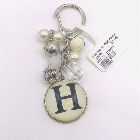 Silver Chic Initial H Keychain Car Accessory - Picture 1 of 7